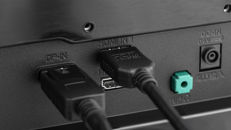 Порты DisplayPort и HDMI