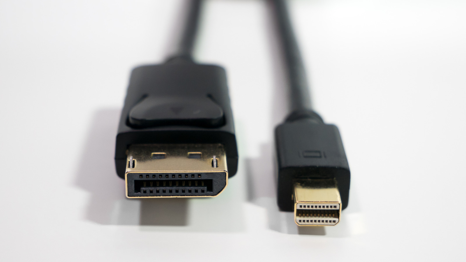 Монитор не обнаруживает сигнал DisplayPort? Возможно, это причина