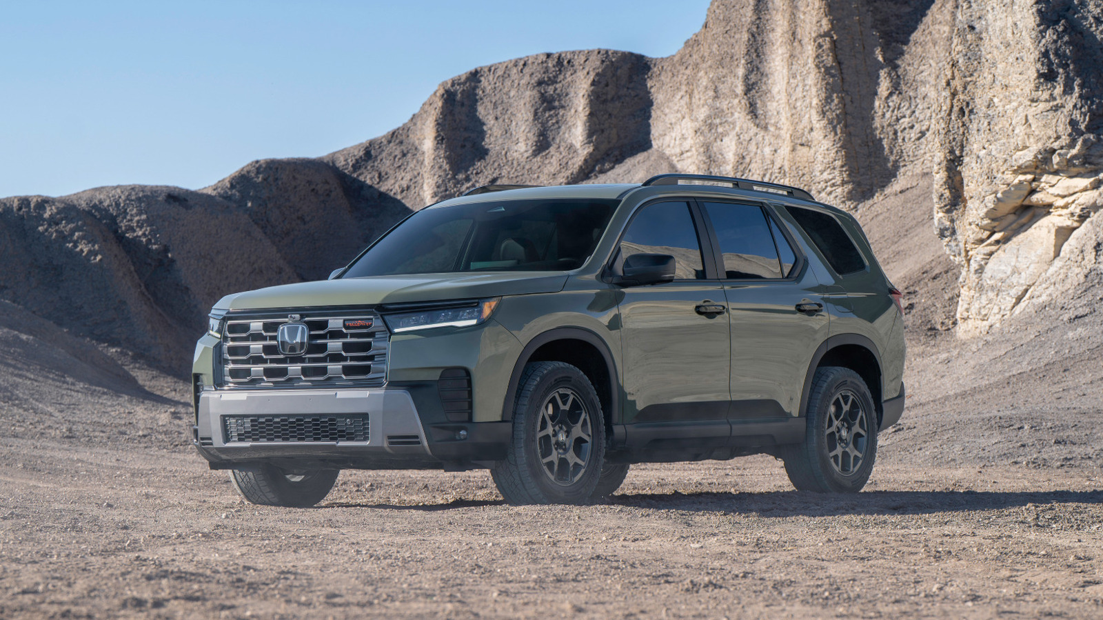 4 внедорожника среднего размера с рейтингом выше, чем у Honda Pilot