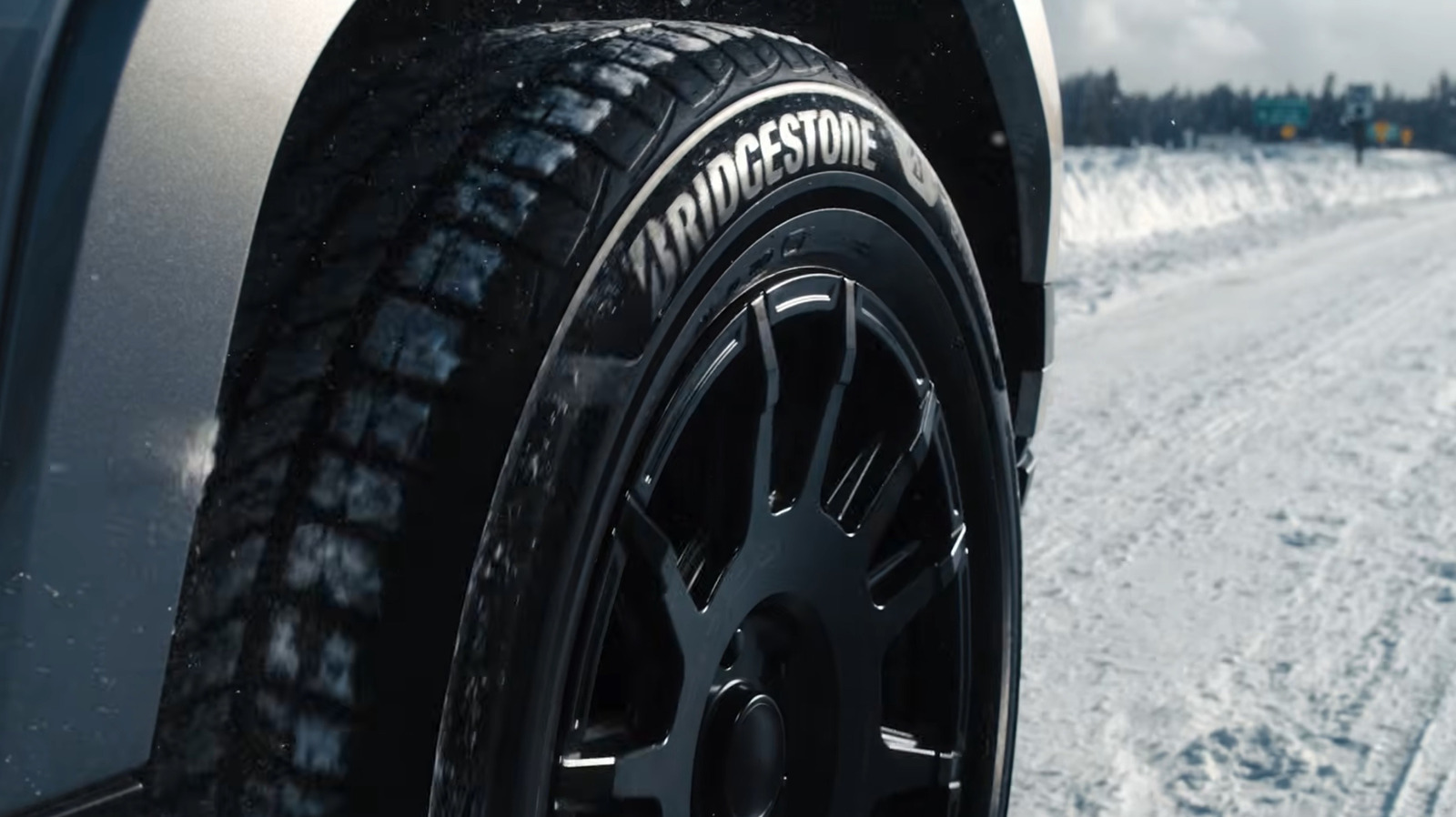 Tire Rack понравились новые шины UltraWeather от Bridgestone, но один тест действительно впечатлил