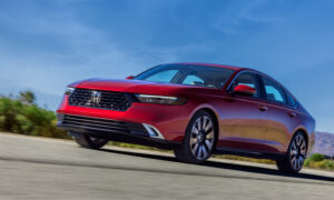 Тойота Камри против. Амортизация Honda Accord: что теряет в цене больше через 5 лет?
