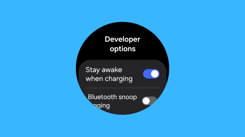 Не спать во время зарядки в настройках разработчика Galaxy Watch