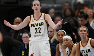 Кейтлин Кларк: WNBA приняла «правильное решение отменить технический фол»