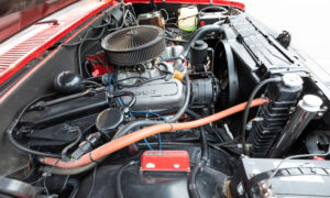 Форд 300 против. Chevy 292: как сравниваются эти легендарные рядные шестицилиндровые двигатели?