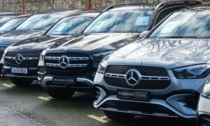 Mercedes возвращает кнопки, поскольку водители отвергают захват сенсорного экрана