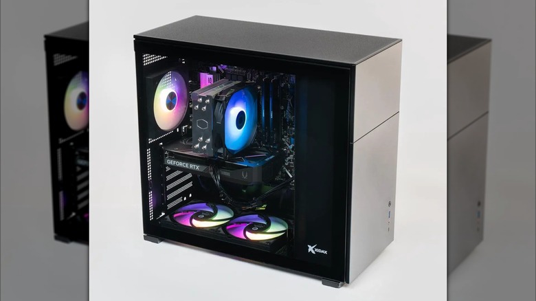 Игровой ПК серии Xidax X-6 на выставке