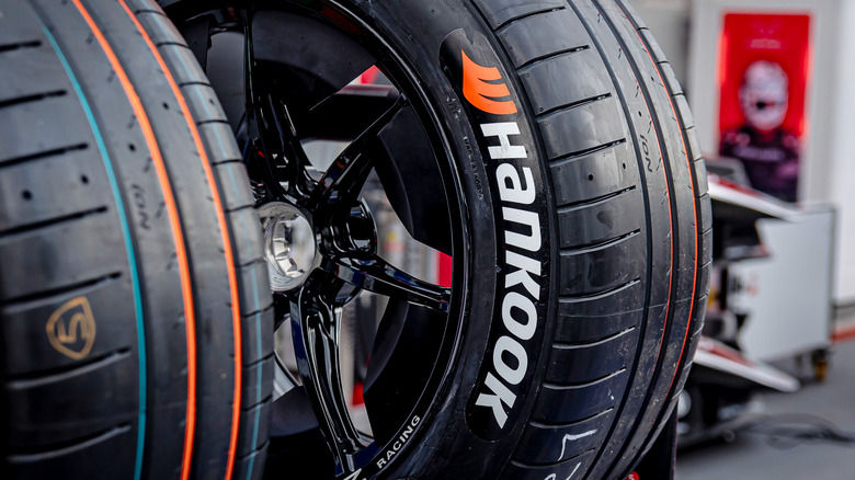 Гоночные шины Hankook на трассе в Сан-Паулу, Бразилия.