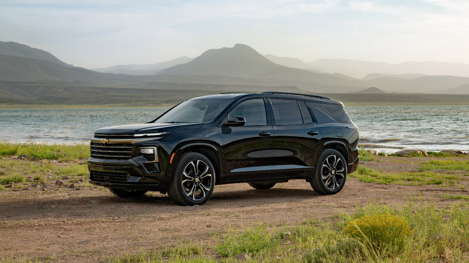 Chevy добавляет гладкую новейшую комплектацию в свою линейку Traverse 2027 года