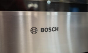 Кому принадлежит компания Bosch и где производится бытовая техника?