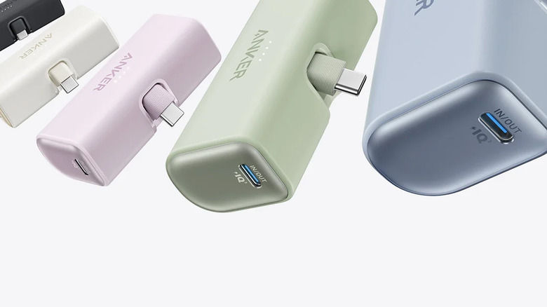 Anker Nano Power Bank в разных цветах.