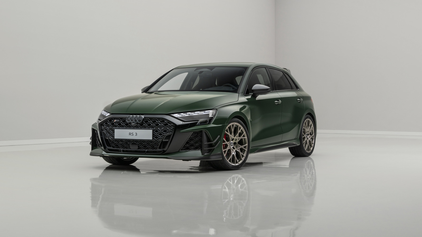 Легендарные пятицилиндровые двигатели Audi, возможно, останутся здесь навсегда