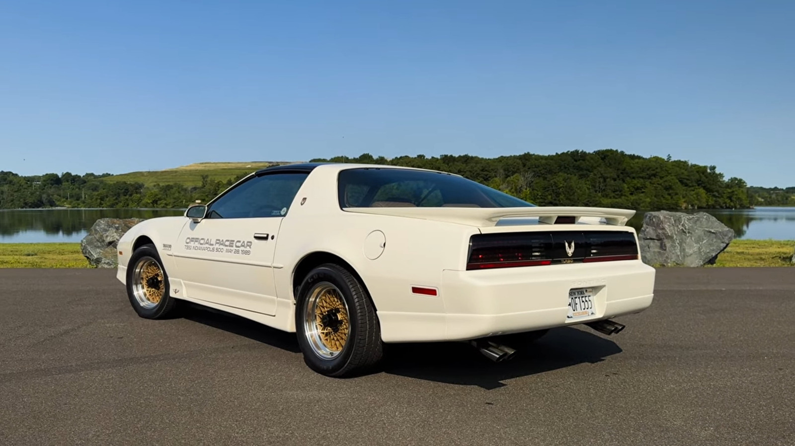 Этот забытый Pontiac 80-х был быстрее, чем почти любой другой автомобиль на дороге