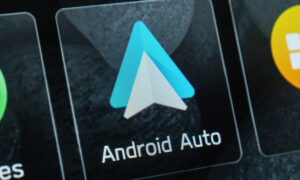 3 загруженных приложения, которые стоит установить на Android Auto