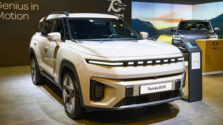 Внедорожник KM Mobility Torres EVX на выставке