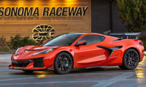 C8 Corvette ZR1X быстрее Hellcat? Вот как сравниваются их HP и скорость