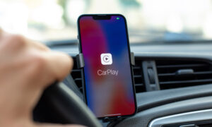 Почему Apple CarPlay разряжает батарею вашего iPhone