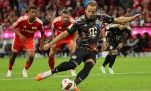 Гарри Кейн плывет, пытаясь стать кикером НФЛ, играя в MLS