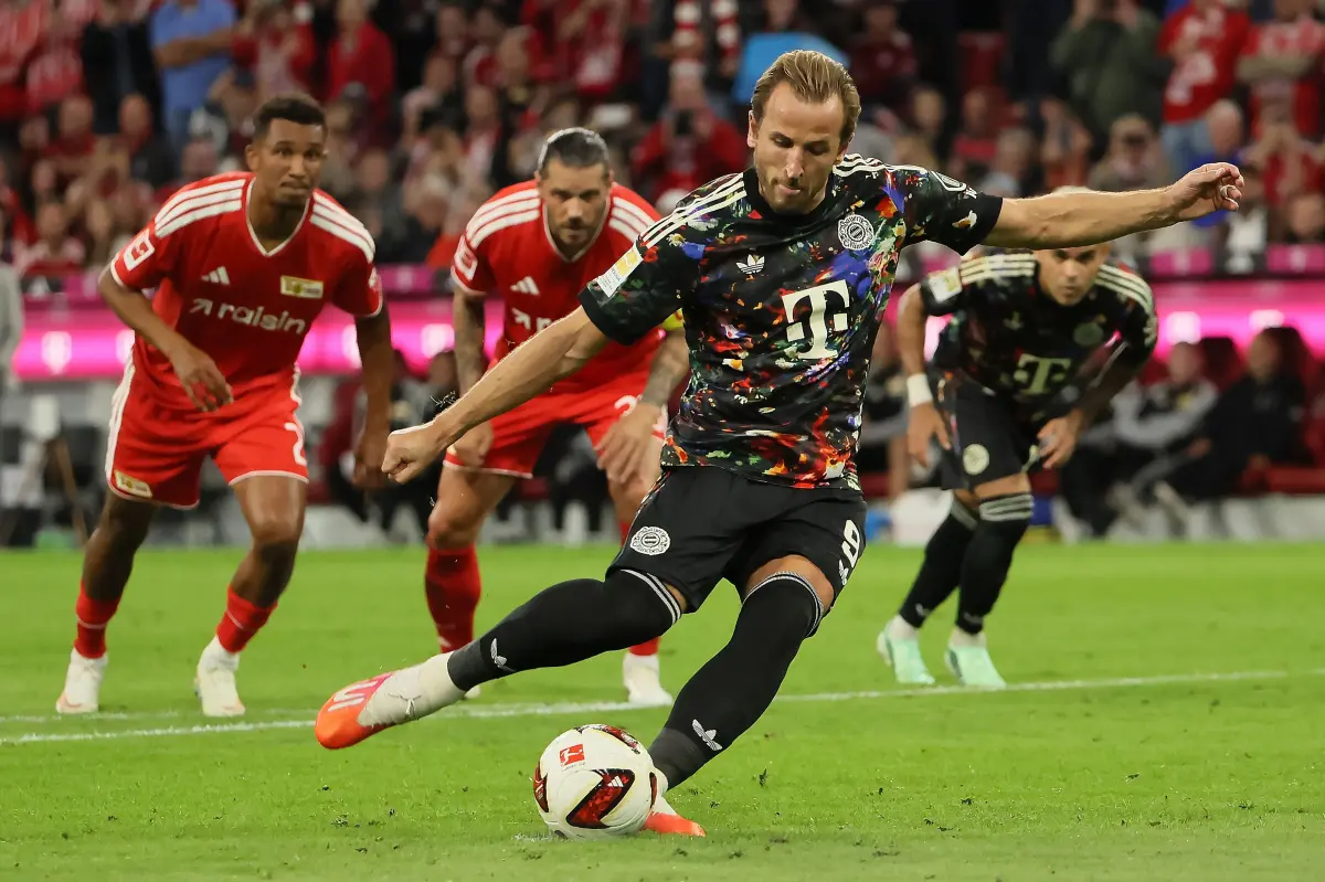 Гарри Кейн плывет, пытаясь стать кикером НФЛ, играя в MLS