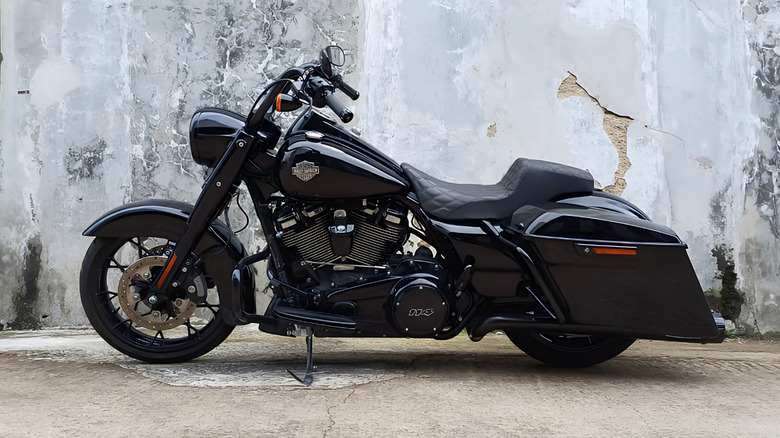 Специальный Harley-Davidson Road King 2021 года
