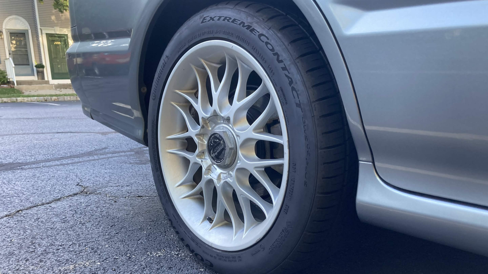 Откажитесь от шин Michelin — эти альтернативы дешевле и ездят так же плавно