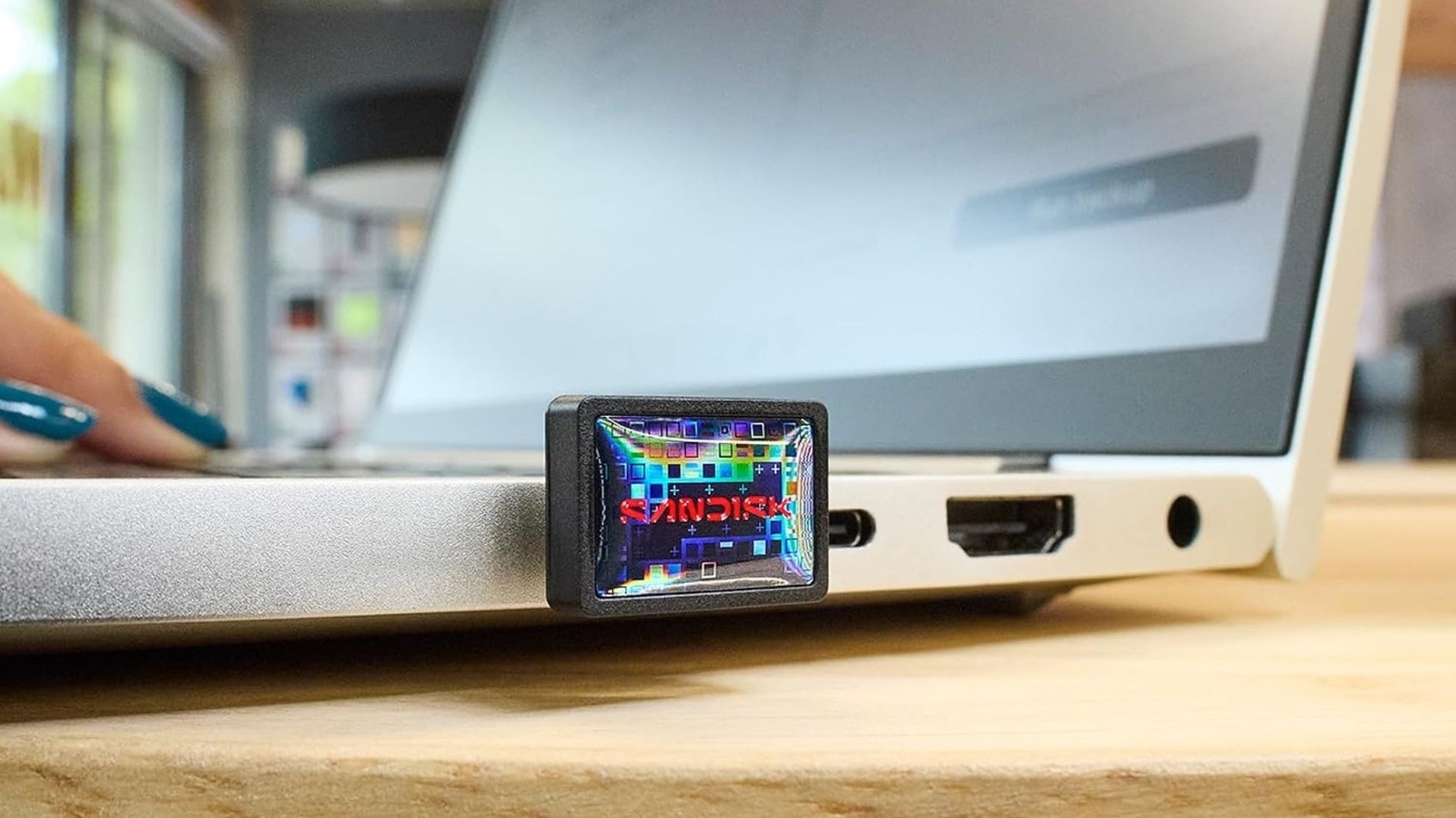 5 самых маленьких USB-накопителей, которые по-прежнему предлагают массу места для хранения данных
