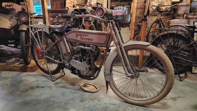 Harley-Davidson 1912 года выпуска, известный как 