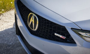 Согласно исследованию iSeeCars, два внедорожника Acura, скорее всего, пройдут 250 000 миль