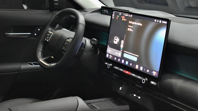 Интерьер Hyundai Tucson 2027 года.