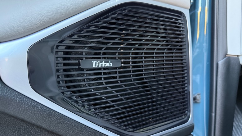 Крышка динамика Jeep Grand Wagoneer McIntosh 2026 года