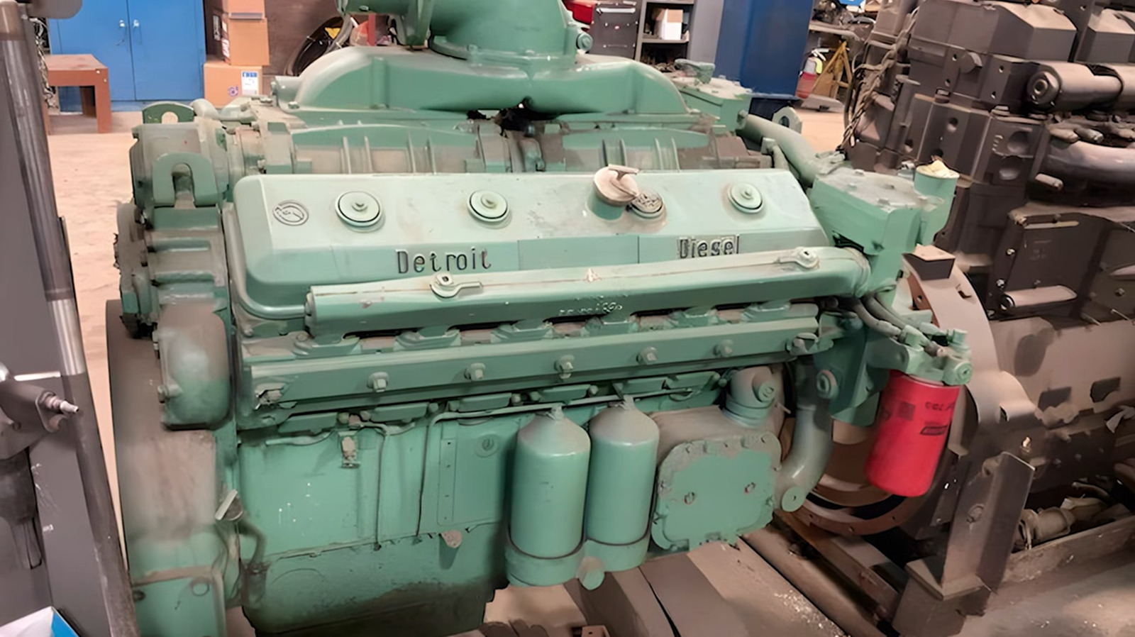 Как дизельный двигатель V12 Detroit заслужил свое прозвище «жужжащая дюжина»