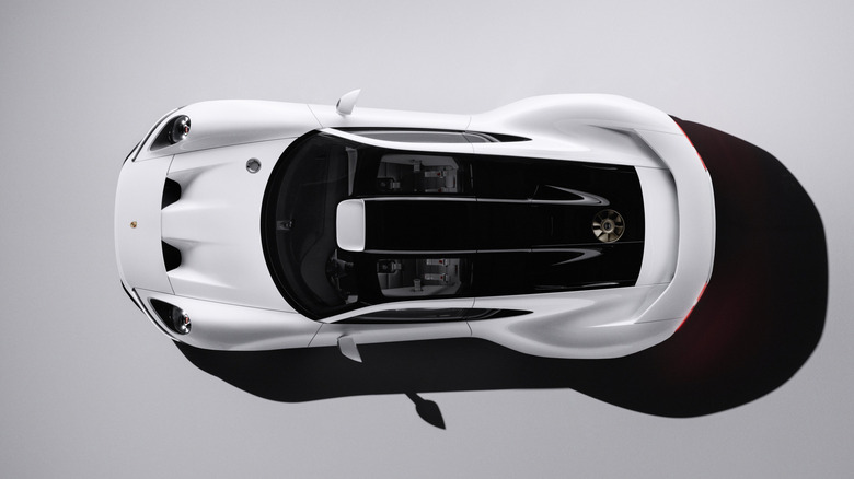 Концепт 202X Porsche Mission S, вид сверху, слева.