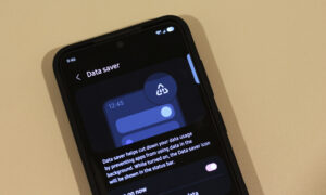 Что означает символ треугольника на телефонах Samsung?
