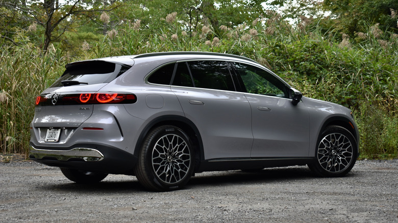 Mercedes-Benz GLC EV 2027 года, вид сзади.