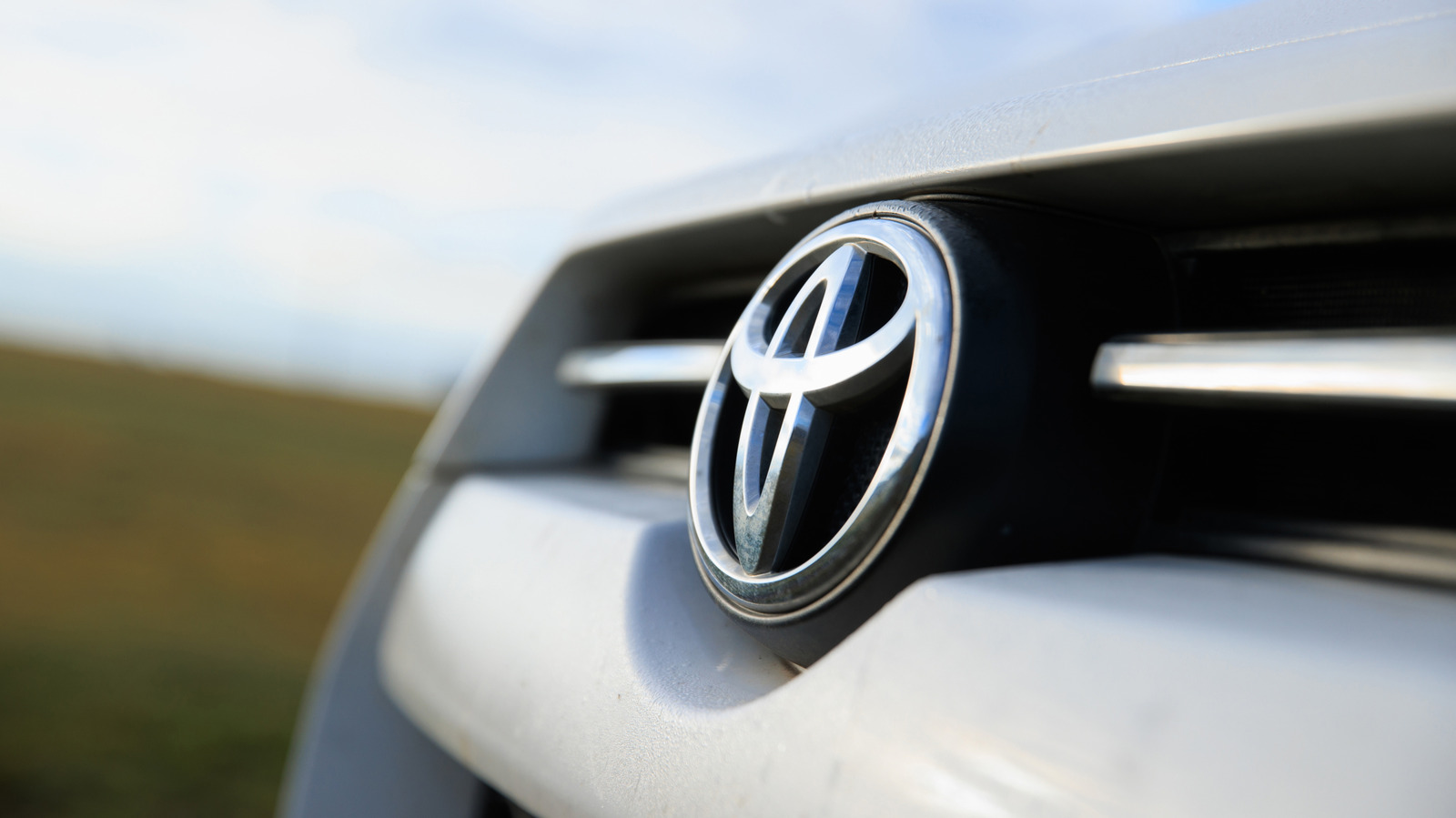 Toyota хочет продавать свои двигатели и гибридные системы другим автопроизводителям — вот кто может их купить
