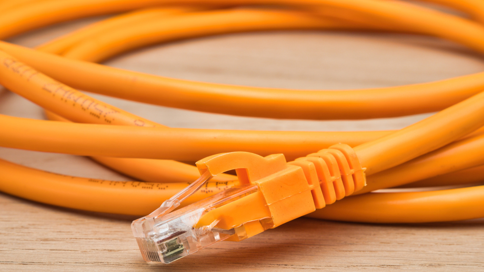 Срок годности кабелей Ethernet истекает? Вот как долго они могут длиться